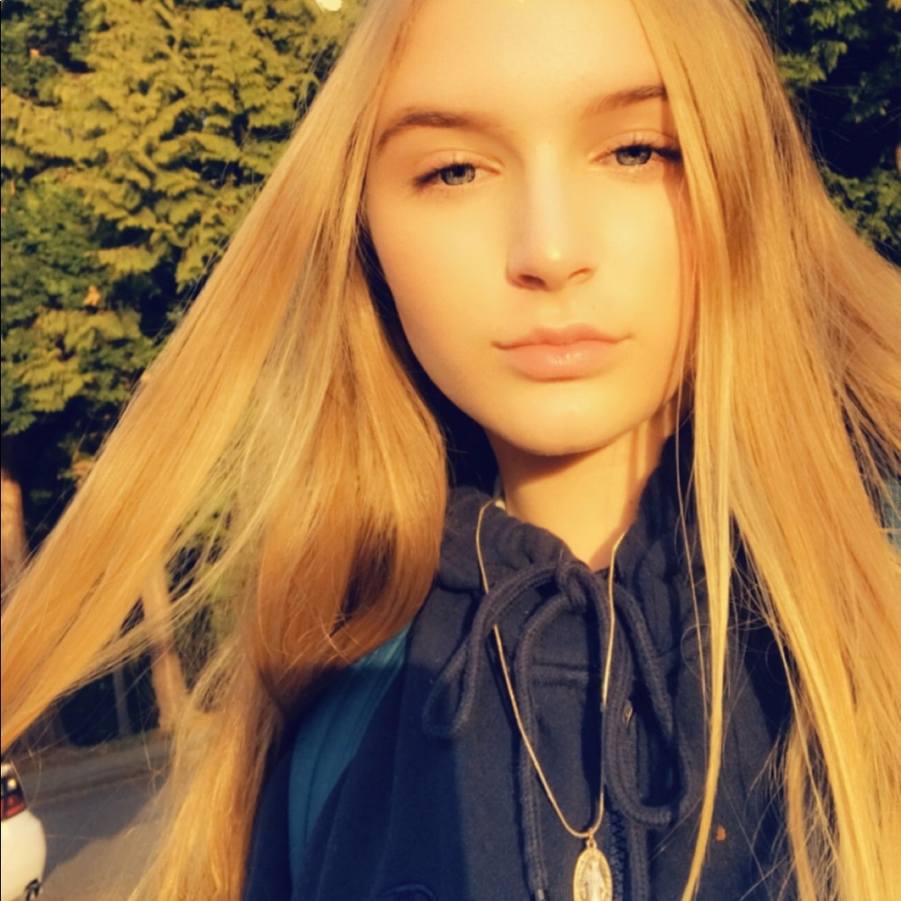 Meet your Posher, Gena